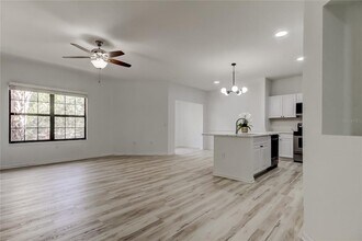 2107 Portofino Pl in Palm Harbor, FL - Foto de edificio - Building Photo