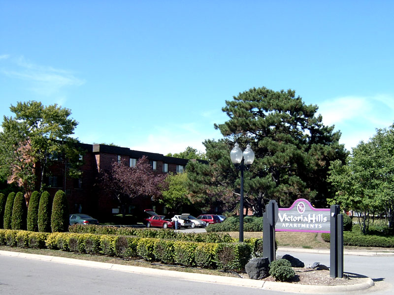 Victoria Hills Apartments in Mount Prospect, IL - Building Photo