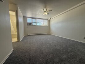 1936 Ford Parkway in St. Paul, MN - Building Photo