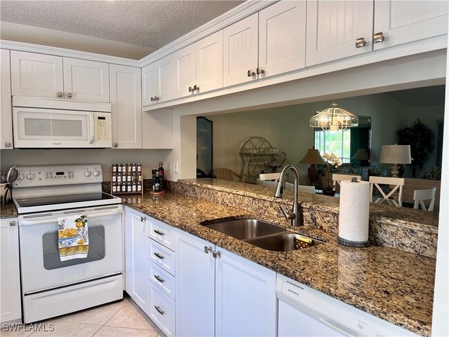 property at 3685 Amberly Cir