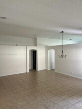 5033 Prairie Dunes Village Cir in Greenacres, FL - Building Photo - Building Photo