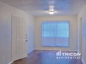 717 Marlow Pl in Arlington, TX - Building Photo - Building Photo