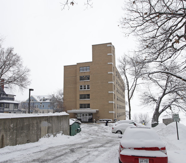 The Lakeshore in Madison, WI - Building Photo - Building Photo