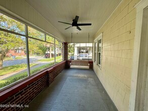 1211 Cherry St in Jacksonville, FL - Building Photo - Building Photo