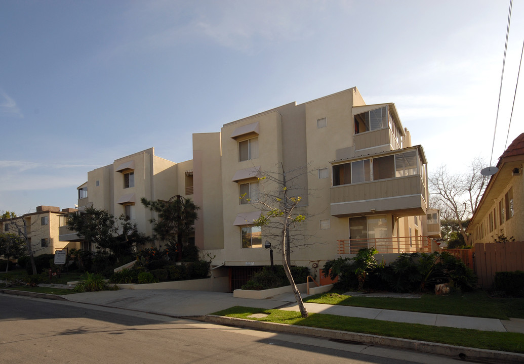 The Michigan Apartments in Pasadena, CA - Building Photo