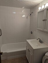 525 Highland Ave, Unit 11 in Malden, MA - Foto de edificio - Building Photo