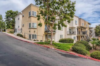 3605 Ash St, Unit 12 in San Diego, CA - Building Photo - Building Photo