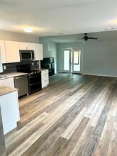 210 Lakewood Dr in Waxahachie, TX - Building Photo - Building Photo