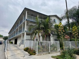 3325 Andrita St, Unit D in Los Angeles, CA - Building Photo