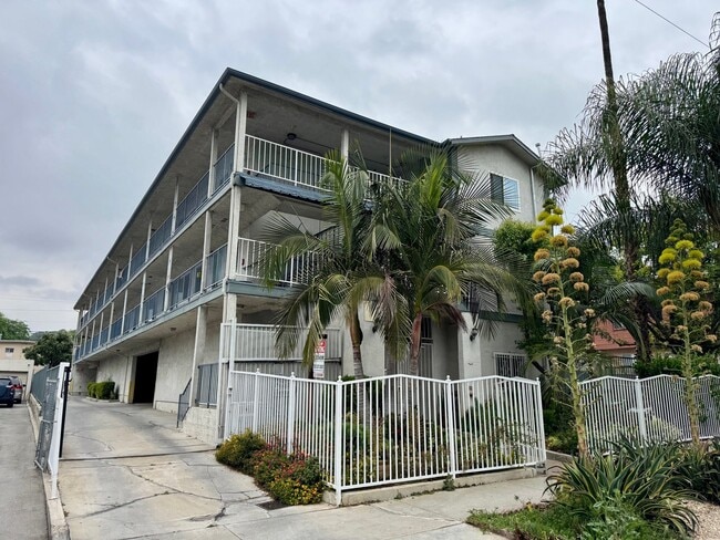 3325 Andrita St, Unit D