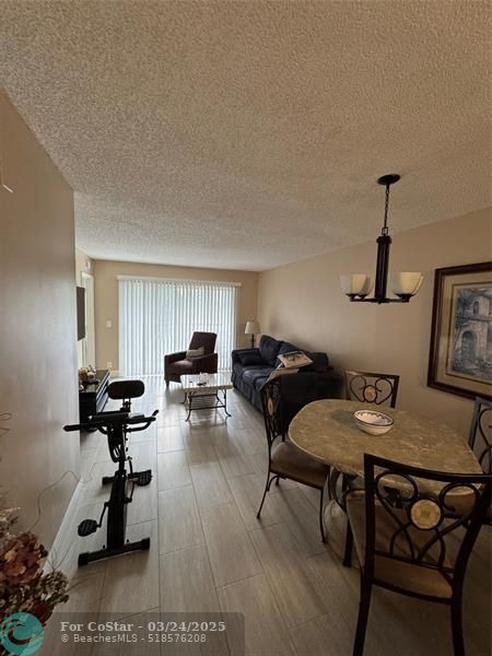 2226 N Cypress Bend Dr in Pompano Beach, FL - Foto de edificio - Building Photo