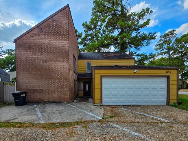 4429 W Cypress Villas Dr in Spring, TX - Building Photo - Building Photo