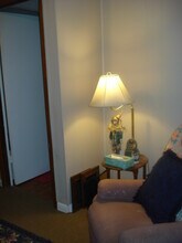 117 Wilkes St in Berkeley Springs, WV - Foto de edificio - Building Photo