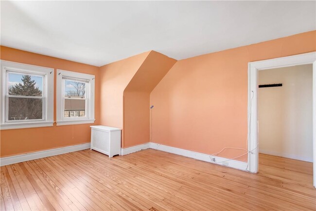 29 Neptune Ave in New Rochelle, NY - Building Photo - Building Photo