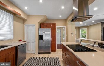 62 Waterloo Ave in Berwyn, PA - Building Photo - Building Photo