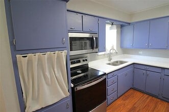 505 College St in Italy, TX - Building Photo - Building Photo