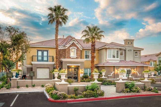 Arzano in Las Vegas, NV - Foto de edificio - Building Photo