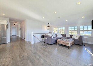 81 Old Field Rd in East Setauket, NY - Building Photo - Building Photo