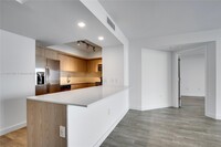 1500 Bay Rd in Miami Beach, FL - Building Photo - Building Photo