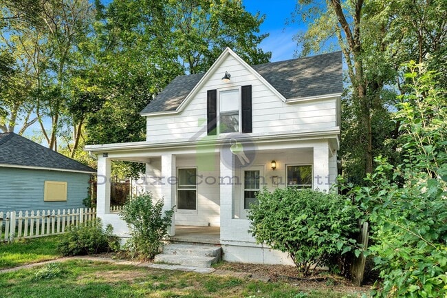 property at 865 10th St NW