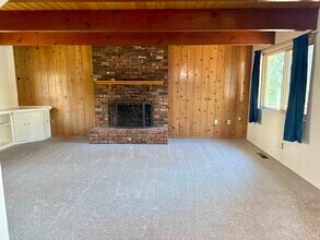 28762 Cedar Dr in Lake Arrowhead, CA - Building Photo - Building Photo
