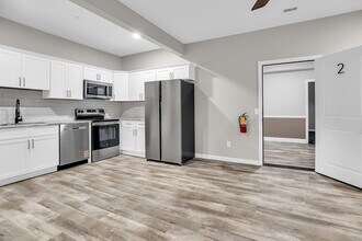 70 Court St in Westfield, MA - Building Photo - Building Photo