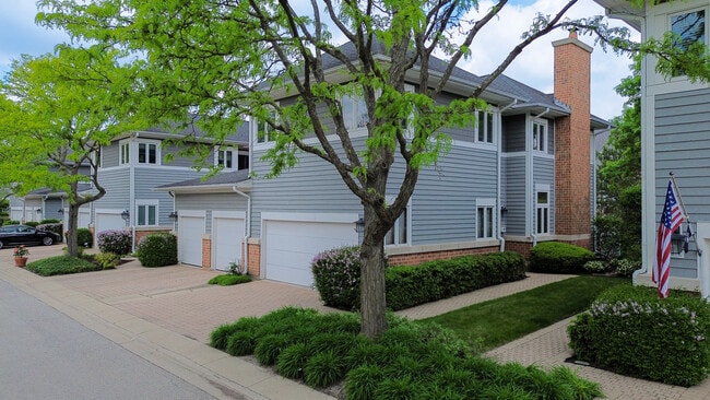 5 Mashie Ct in Woodridge, IL - Building Photo - Building Photo