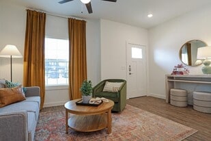 Leighton in Lubbock, TX - Building Photo