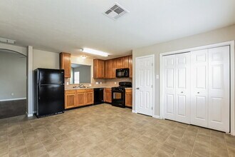 4018 Falvel Shadow Creek Dr in Spring, TX - Foto de edificio - Building Photo