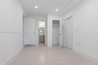 1481 SW 49th Ave in Fort Lauderdale, FL - Building Photo - Building Photo
