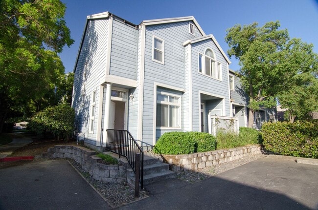 property at 3133 Woods Cir