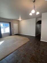 3001 S Dawes St in Kennewick, WA - Building Photo - Building Photo