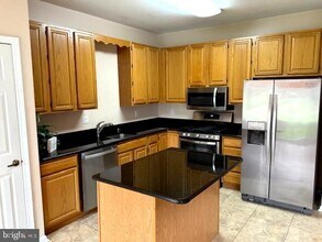 8003 Normandy Dr in Mount Laurel, NJ - Building Photo - Building Photo