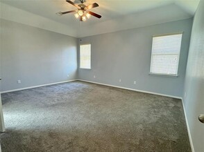1050 Forest Haven Ct in Conroe, TX - Building Photo - Building Photo