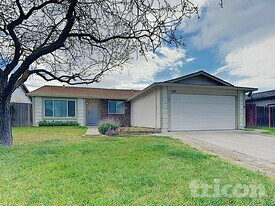 1921 Teresa Ln in Oakley, CA - Building Photo