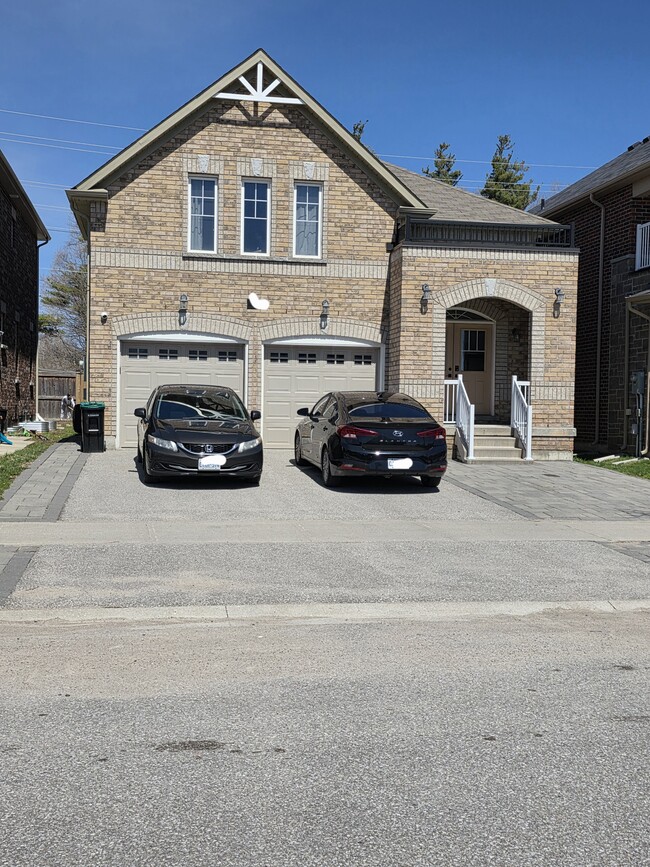 property at 72 Prince George Cres