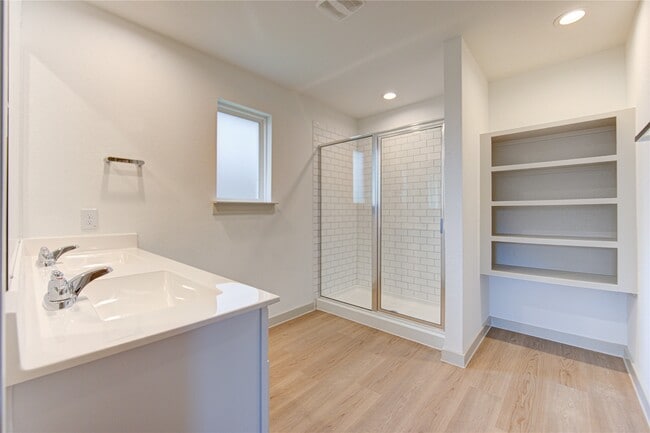 property at 7715 Smooth Vly Ct