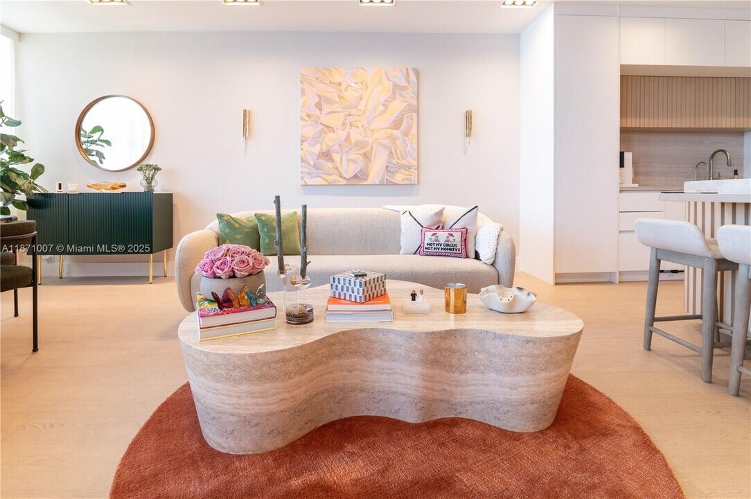 20 Island Ave in Miami Beach, FL - Building Photo
