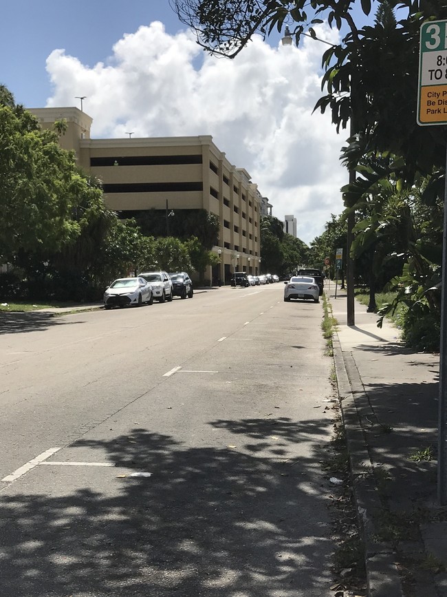 2030 Van Buren St in Hollywood, FL - Building Photo - Building Photo