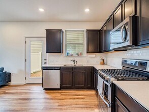 7904 Mandela Bend in Austin, TX - Building Photo - Building Photo