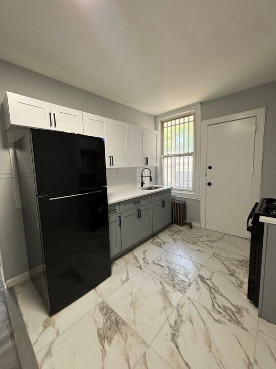 288 S 8th St, Unit 1 in Newark, NJ - Foto de edificio