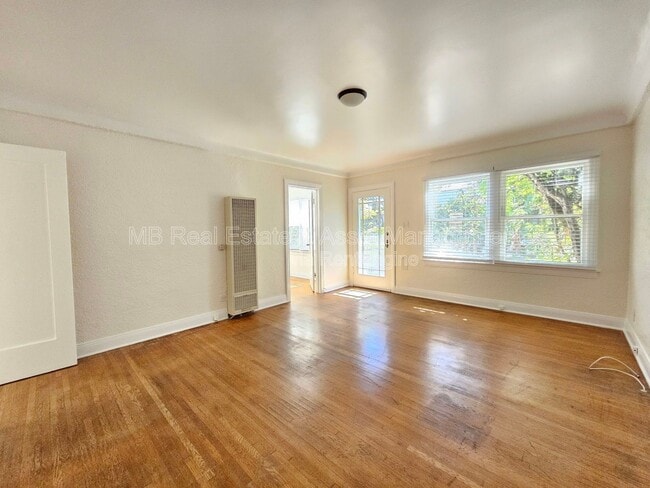 807 Oro Terrace in Los Angeles, CA - Building Photo - Building Photo