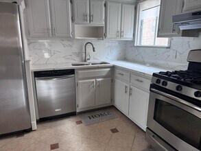 323 Atlantic Ave in East Rockaway, NY - Building Photo - Building Photo