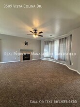 9509 Vista Colina Dr in Bakersfield, CA - Building Photo - Building Photo