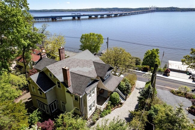 property at 87 River Rd
