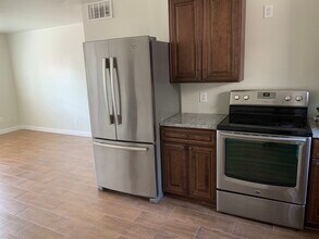 2024 NW 26th St, Unit 1 in Oklahoma City, OK - Building Photo - Building Photo