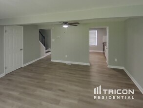 9226 Throgmorton Rd in Parkville, MD - Foto de edificio - Building Photo