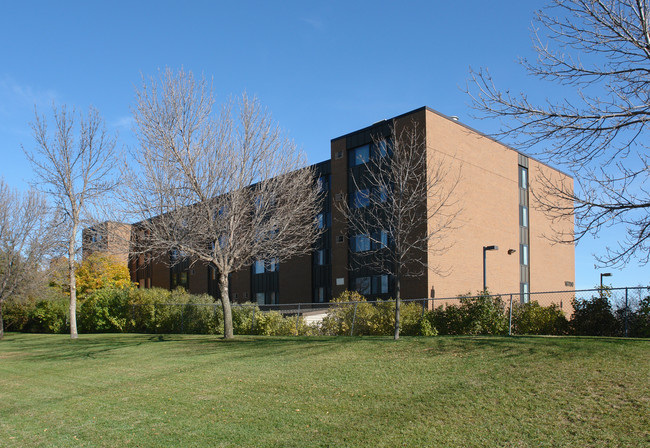 Edendale Retirement Residence in Eden Prairie, MN - Building Photo - Building Photo