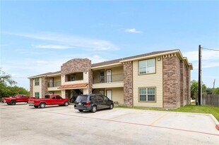 416 E 5th St, Unit B6 in Weslaco, TX - Building Photo