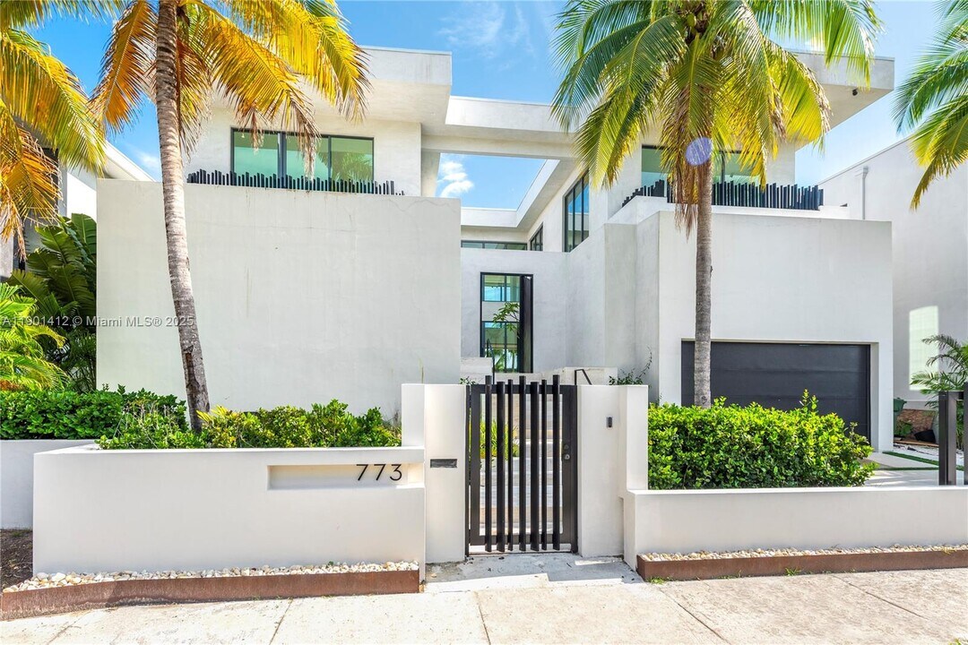 773 NE 77th Terrace in Miami, FL - Building Photo